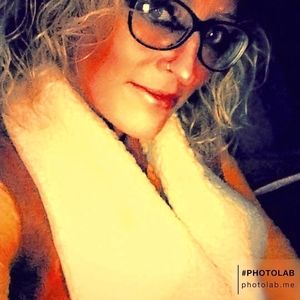 Meet your Posher, Hollie